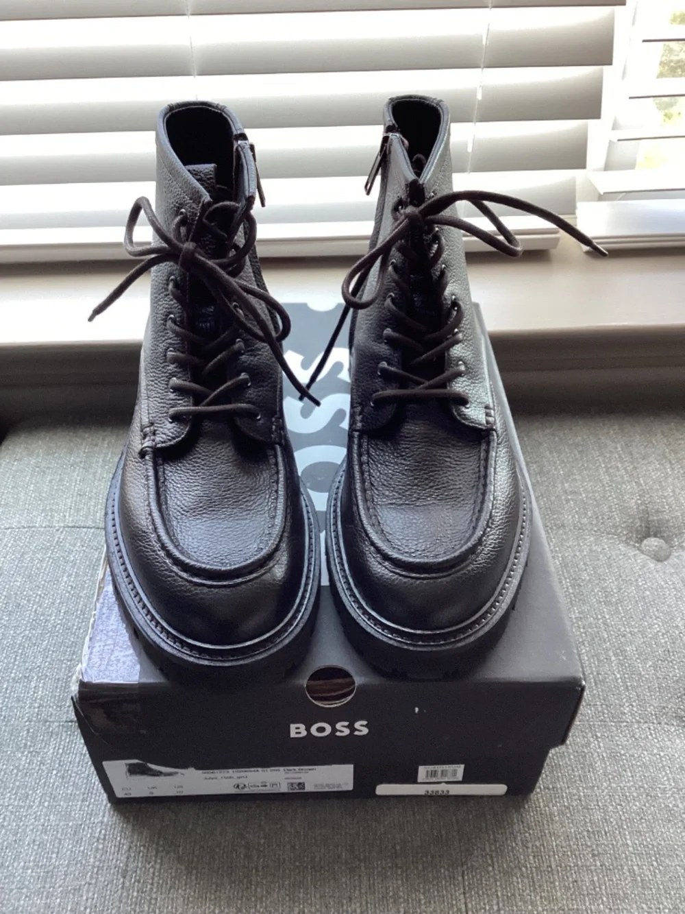 BOSS Julio Lugged Moc Toe Leather Boot, size 10